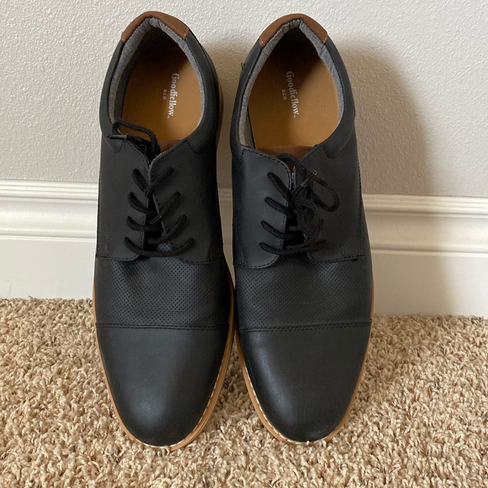 Goodfellow  & Co men’s dress shoes